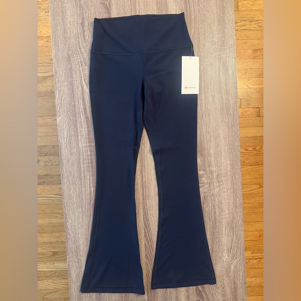 Lululemon True Navy Align High Rise Mini Flare Pant/Leggings. Short. Size 8.